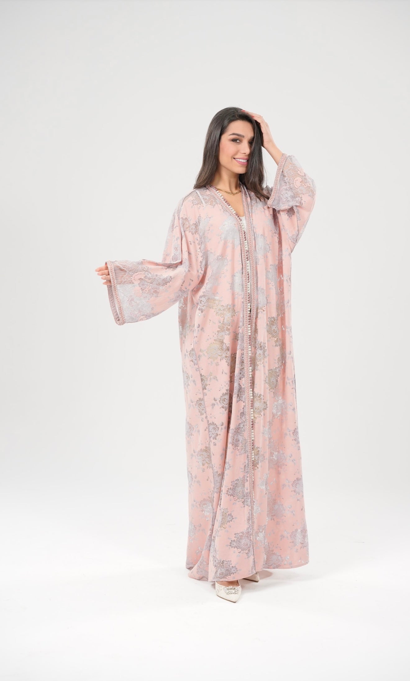 Dantel Abaya