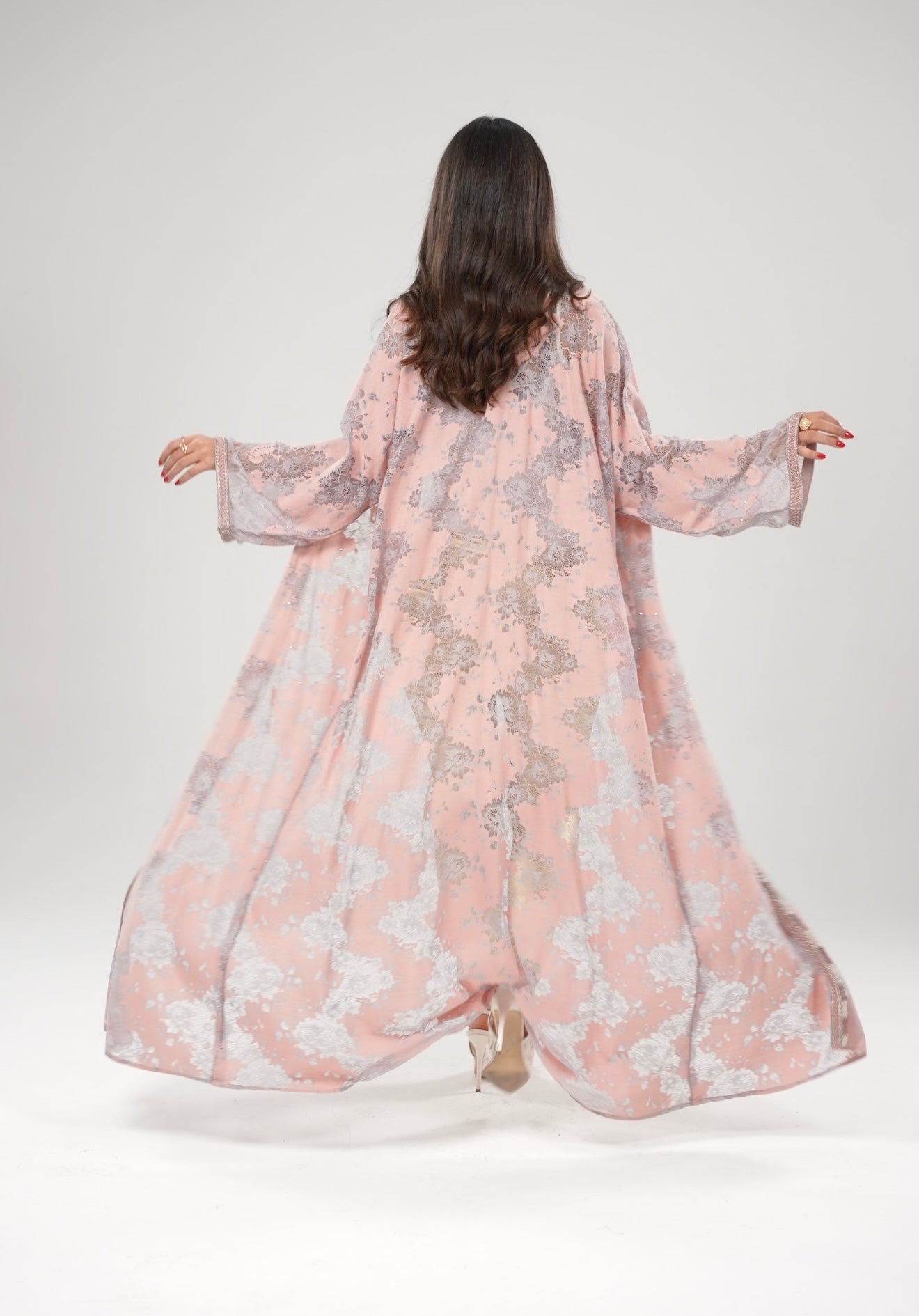 Dantel Abaya